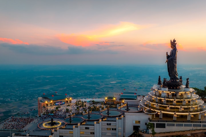 Khu du lịch núi Bà Đen ưu đãi đặc biệt dịp 20/11