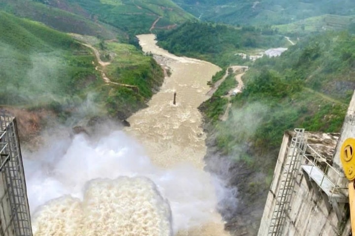 Điều tiết hồ chứa, tránh nguy cơ “mưa trắng trời, hồ đồng loạt xả lũ”