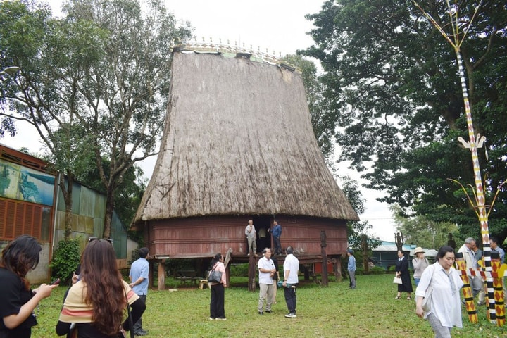 Hai ngôi làng giữ trọn hồn cốt Tây Nguyên