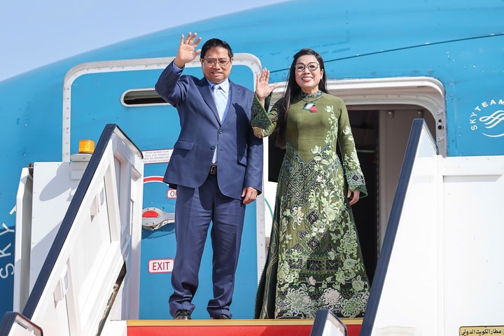 Thủ tướng Phạm Minh Chính rời Kuwait, lên đường thăm chính thức Algeria