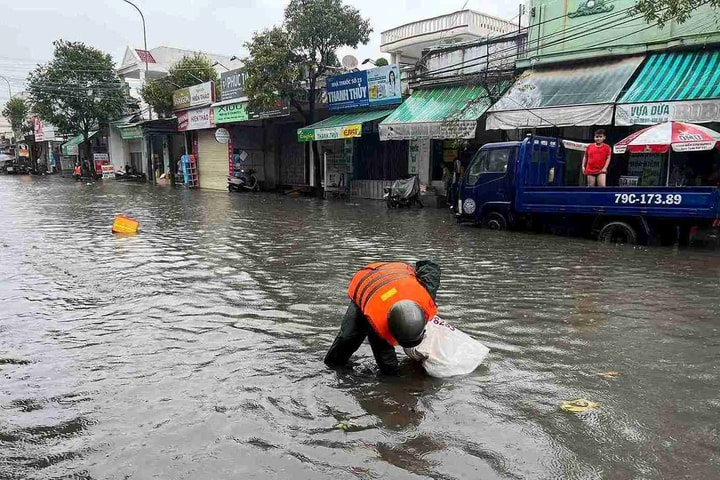 Chính phủ hỗ trợ khẩn cấp 50 tỷ đồng giúp Khánh Hòa khắc phục hậu quả mưa lũ