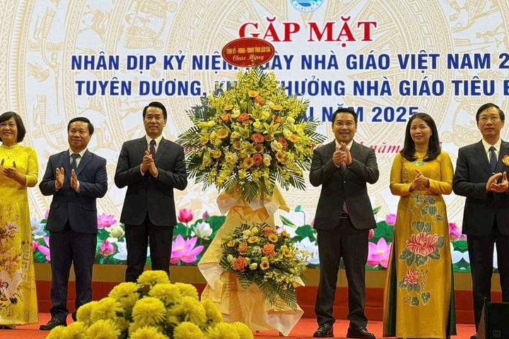 Lào Cai: Kỷ niệm Ngày nhà giáo Việt Nam, tuyên dương 271 tập thể, cá nhân nhà giáo tiêu biểu năm 2025