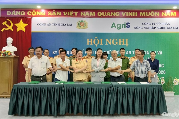 Công an tỉnh Gia Lai tổ chức ký cam kết đảm bảo an toàn giao thông vụ mía 2025-2026