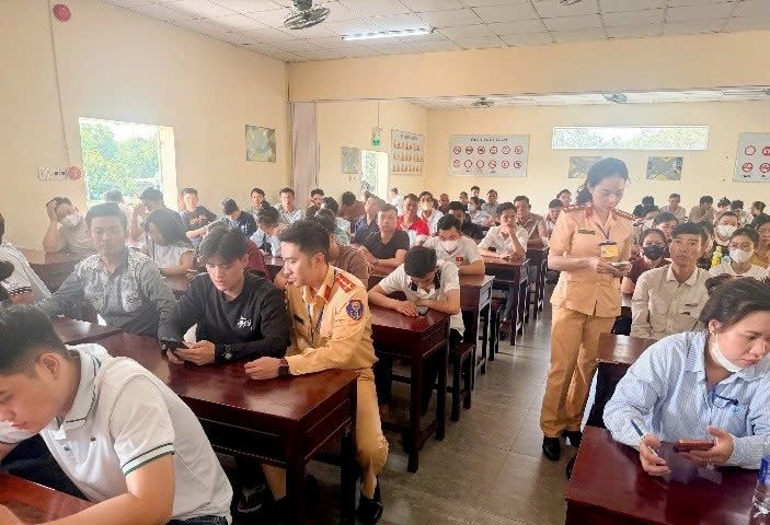 CSGT TP.HCM nói về ứng dụng VNeTraffic