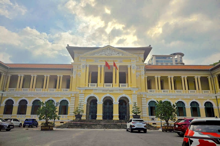 Xét xử vụ kẹo Kera: 10 luật sư tham gia bào chữa