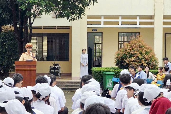 Đồng Nai tăng cường kiểm tra, chấn chỉnh vi phạm tại các bãi giữ xe học sinh