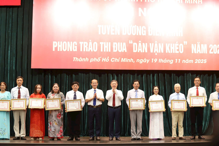 TP.HCM tuyên dương 221 điển hình “Dân vận khéo” năm 2025