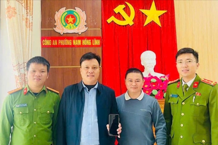 Trả lại hơn 700 triệu đồng cho người chuyển nhầm