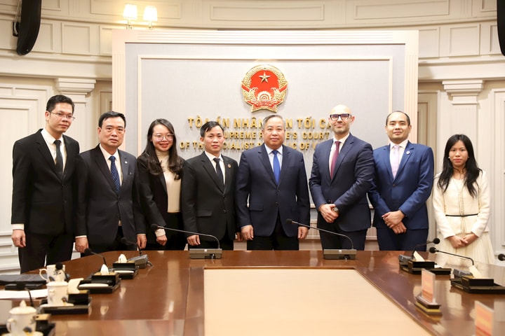 Phó Chánh án TANDTC Phạm Quốc Hưng tiếp Tổng Thư ký Tòa Trọng tài thường trực (PCA)