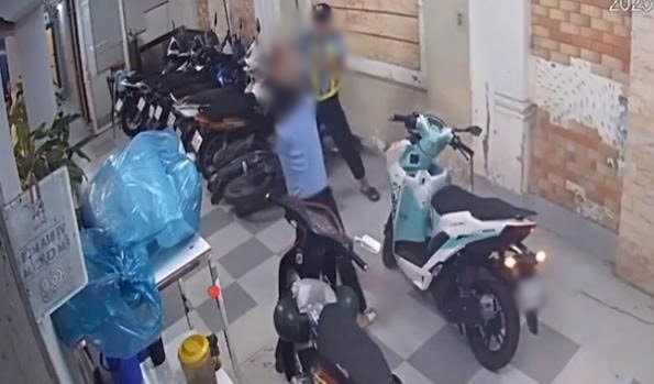 Mâu thuẫn trong lúc làm việc, một bảo vệ bị đồng nghiệp đâm tử vong