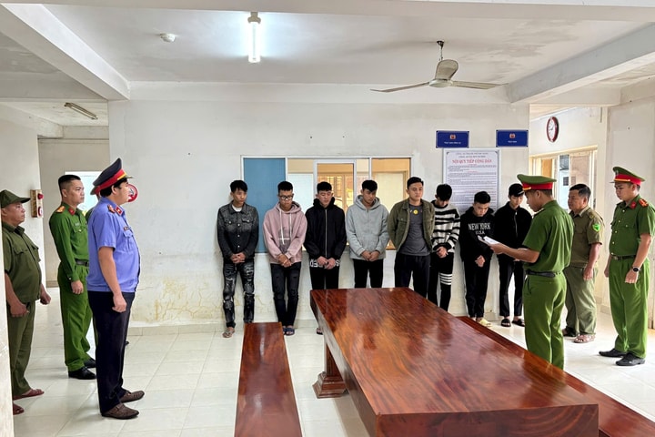 Khởi tố, bắt tạm giam nhóm thanh thiếu niên gây rối trật tự công cộng