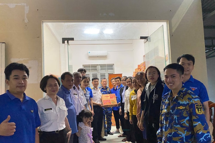 Khu đô thị Căn cứ Quân sự Cam Ranh hướng về nhân dân vùng lũ