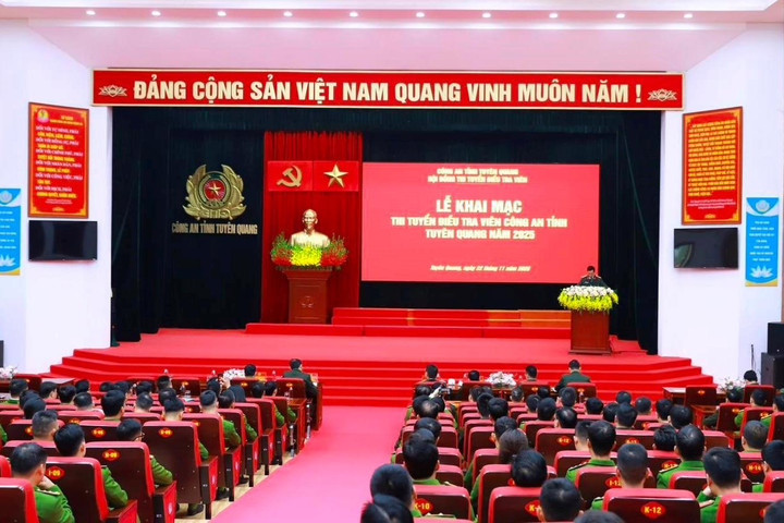192 cán bộ, chiến sĩ tham dự kỳ thi tuyển Điều tra viên Công an tỉnh Tuyên Quang
