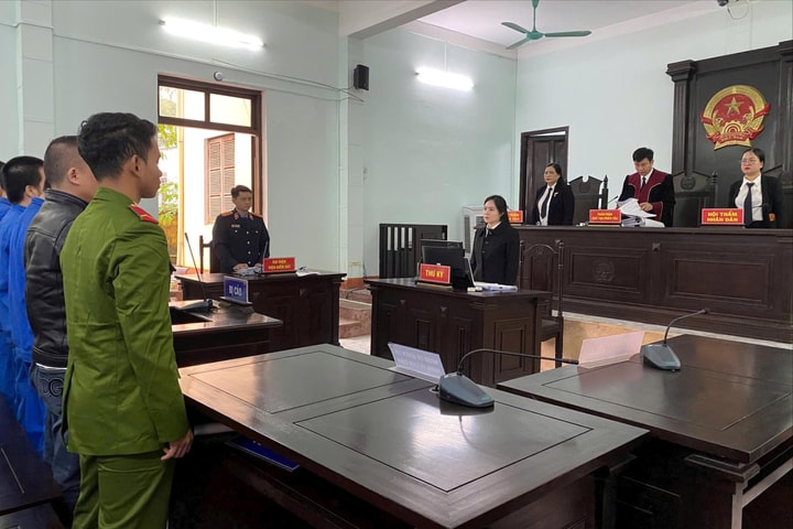 Hỗn chiến đêm Trung thu, chủ quán cùng nhân viên hầu tòa