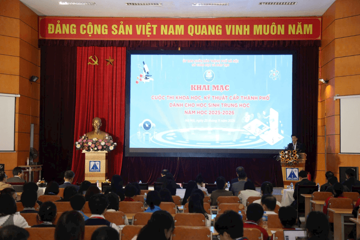Hà Nội khởi động mùa giải khoa học, kỹ thuật với 157 dự án của học sinh trung học