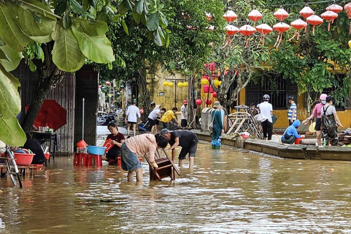Ứng phó nguy cơ bùng phát dịch bệnh sau thiên tai