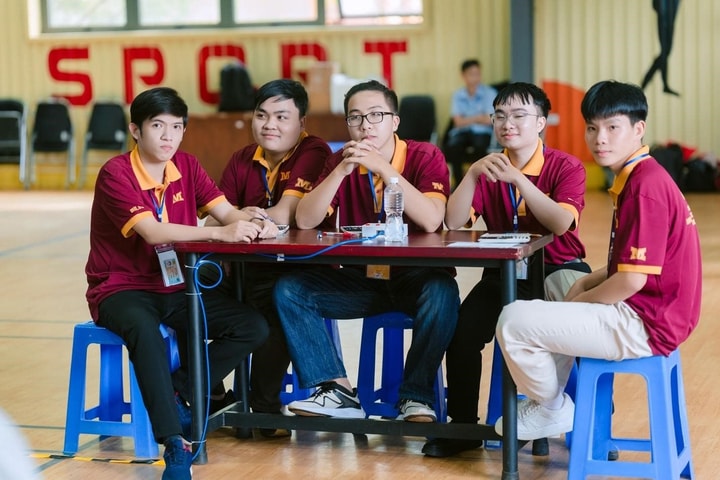 Đội tuyển MIT University gây ấn tượng tại Olympic Vật lý sinh viên toàn quốc