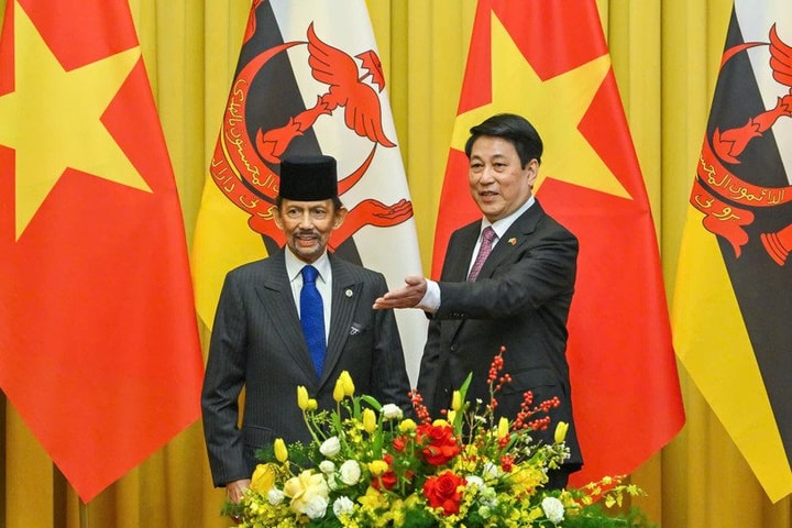 Chủ tịch nước Lương Cường  hội đàm với Quốc vương Brunei