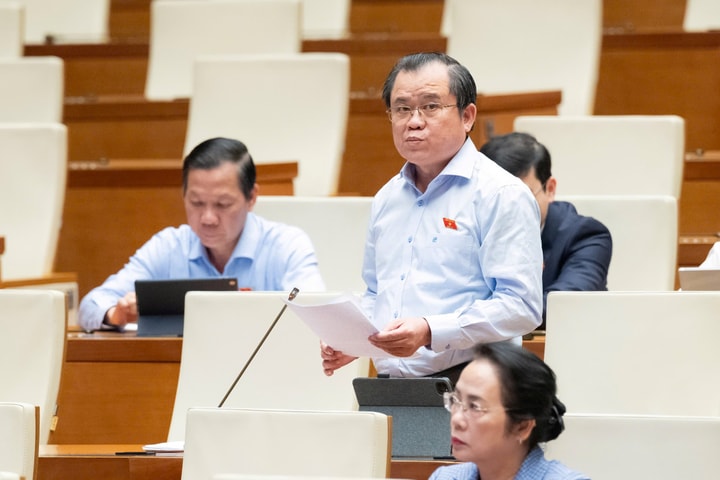 Đại biểu đề nghị thiết lập cơ chế giám sát độc lập mua sắm trang thiết bị dạy học
