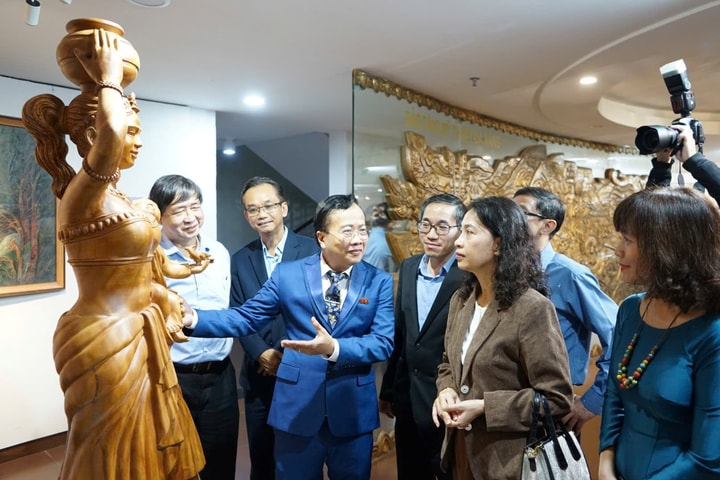 Triển lãm ‘Mỹ thuật Đà Nẵng 2025’ lan tỏa tinh thần sáng tạo