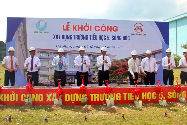 Trường Tiểu học 5 Sông Đốc: Biểu tượng truyền thống đoàn kết, nghĩa tình hai tỉnh Cà Mau - Ninh Bình