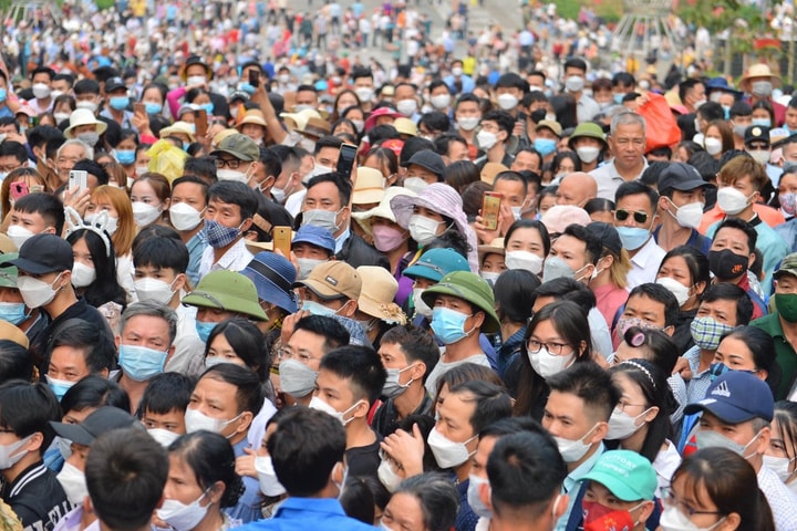 Công an Hà Nội khuyến cáo kỹ năng an toàn trong đám đông dịp cuối năm