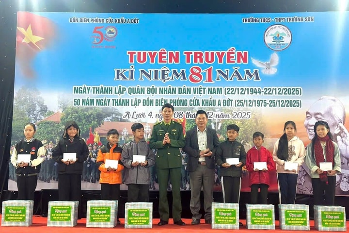 Bồi dưỡng pháp luật và niềm tự hào dân tộc cho học sinh A Lưới