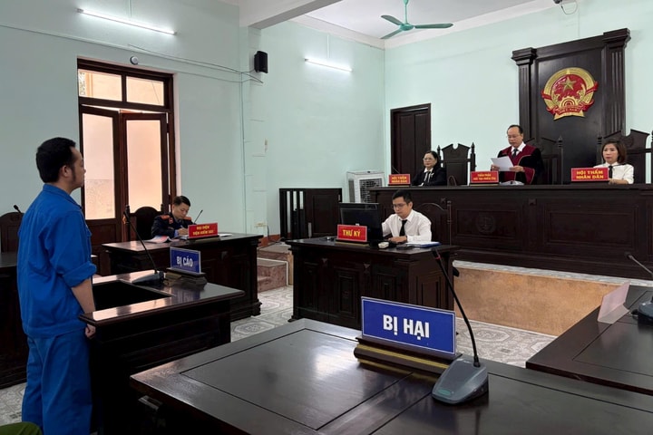 Nhân viên bưu cục lĩnh án sau gần hai năm bỏ trốn