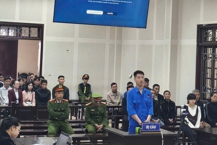 Dùng dao tấn công bạn gái cũ, nam thanh niên lĩnh 15 năm tù