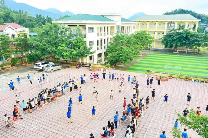 Không sáp nhập trường nếu khoảng cách xa hoặc giao thông không đảm bảo