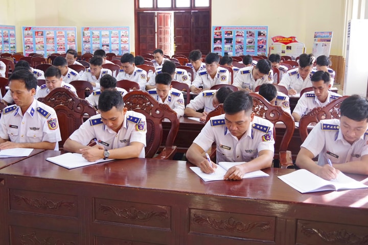 Đảng ủy Hải đoàn 42 thông báo nhanh kết quả Hội nghị lần thứ 14 Ban Chấp hành Trung ương Đảng khóa XIII