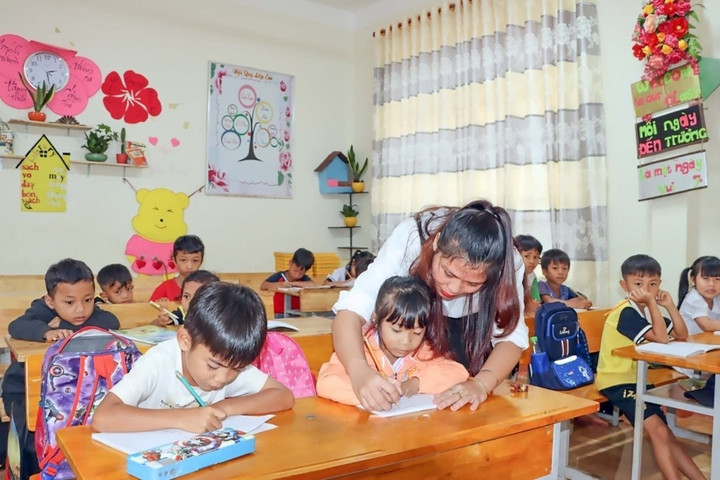 Đề xuất nhiều chính sách mạnh để thu hút và trọng dụng nhân tài ngành giáo dục