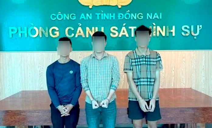 Bắt 3 đối tượng truy nã, triệt phá sới đá gà trong ngày ra quân cao điểm