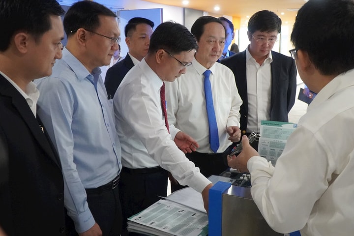 Tạo đòn bẩy phát triển ngành công nghiệp bán dẫn Việt Nam