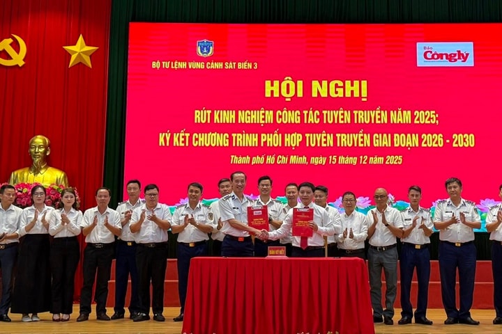 Báo Công lý và Bộ Tư lệnh Vùng Cảnh sát biển 3 ký kết chương trình phối hợp tuyên truyền