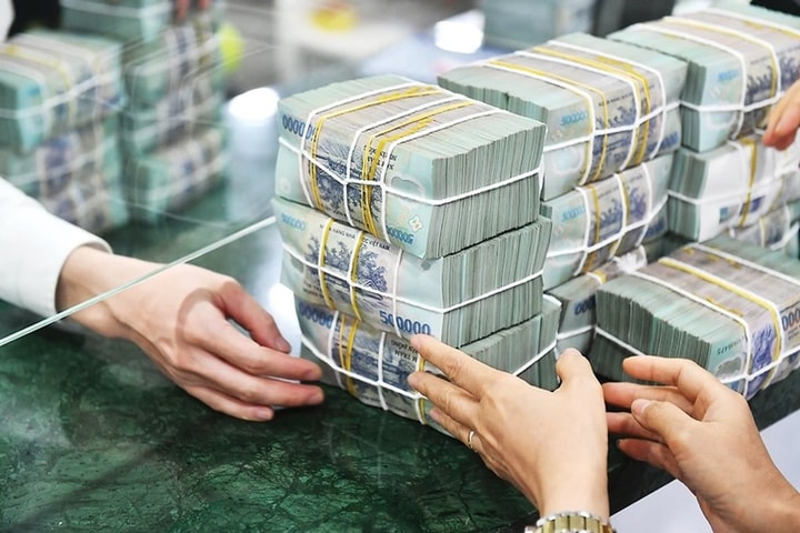 Vì sao các ngân hàng đẩy mạnh phát hành cổ phiếu?
