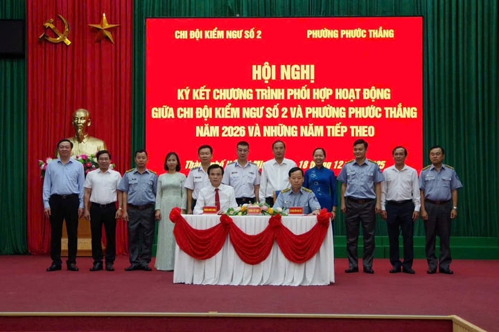 Chi đội Kiểm ngư số 2 và phường Phước Thắng ký kết chương trình phối hợp hoạt động