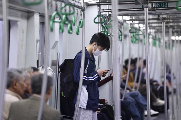 Đề xuất giảm giá vé tàu điện và phà cho sinh viên
