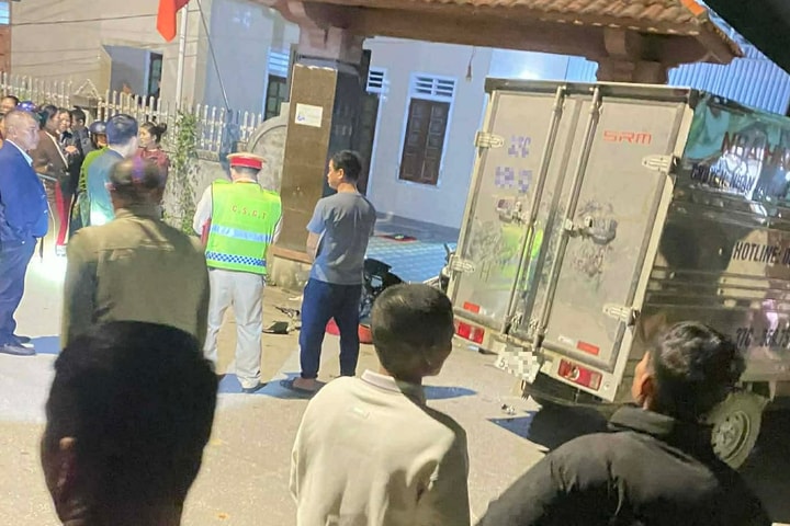 Một thiếu niên tử vong khi đâm trực diện xe tải