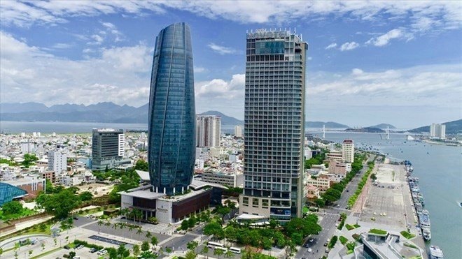 Cấp thẻ tạm trú tới 10 năm cho chuyên gia làm việc tại Trung tâm tài chính quốc tế