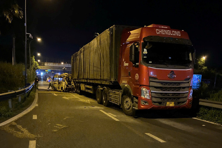 Dừng, đỗ xe trên cao tốc và những rủi ro tiềm ẩn