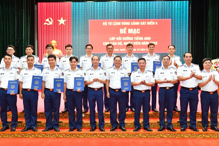 BTL Vùng Cảnh sát biển 4 nâng cao trình độ tiếng Anh cho cán bộ, nhân viên