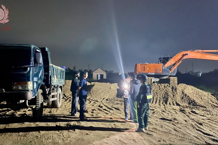 “Đột kích” lúc rạng sáng, bóc gỡ 2 bãi khai thác cát trái phép lớn ở Gia Lai, tạm giữ 39 người