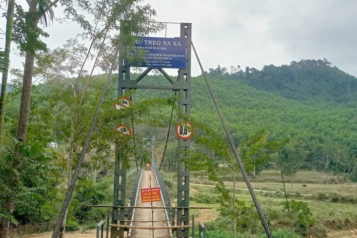 Nghệ An: Dừng khai thác cầu treo Na Xá do nguy cơ mất an toàn