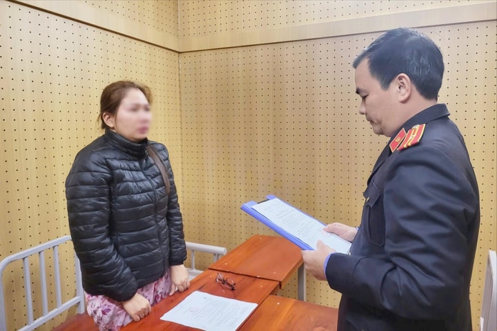 Triệt phá đường dây buôn bán thuốc lá giả