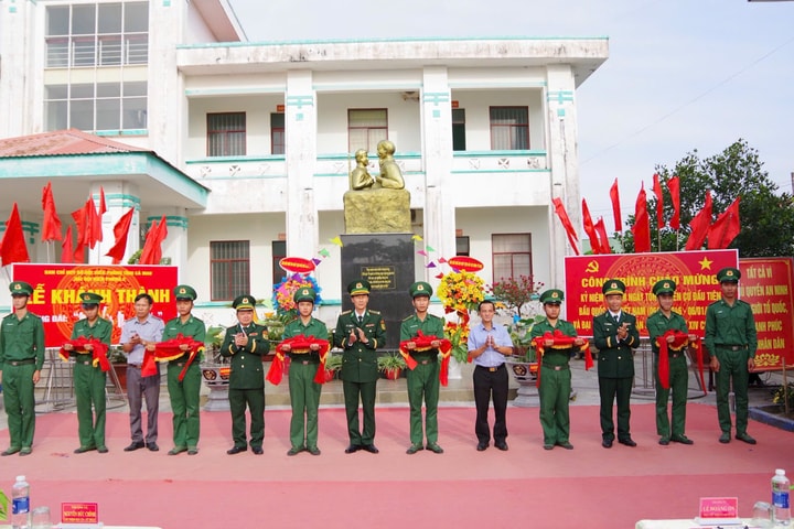 Khánh thành tượng đài “Bác Hồ với chiến sĩ Biên phòng” tại Cà Mau