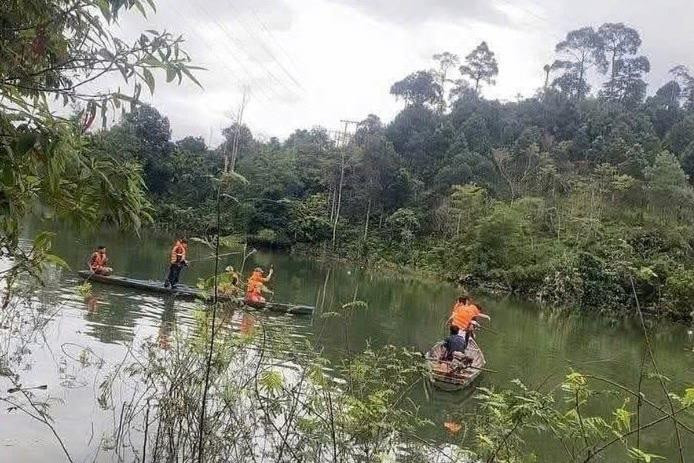 Lật ghe qua sông Nước Xa, một người tử vong