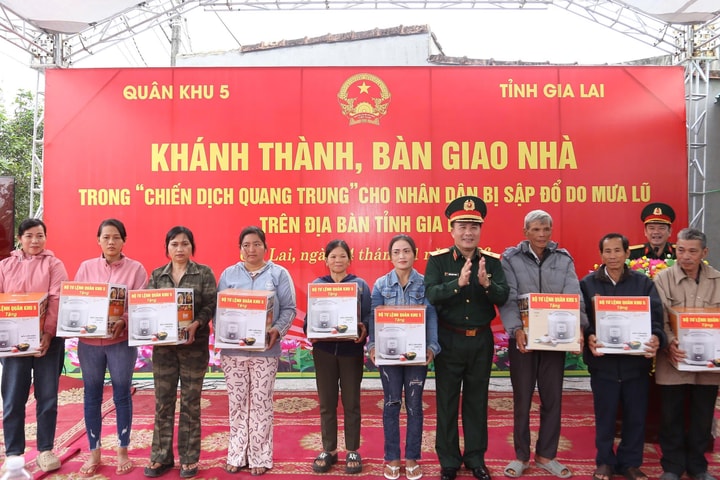 Quân khu 5 đặt mốc 10/1 hoàn thành xây nhà cho dân