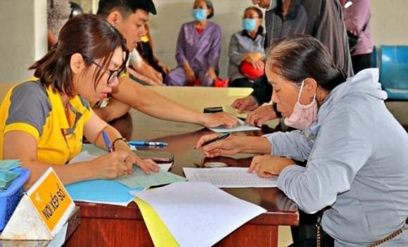Hà Nội hướng dẫn tặng quà Tết 300.000 đồng cho người hưởng lương hưu
