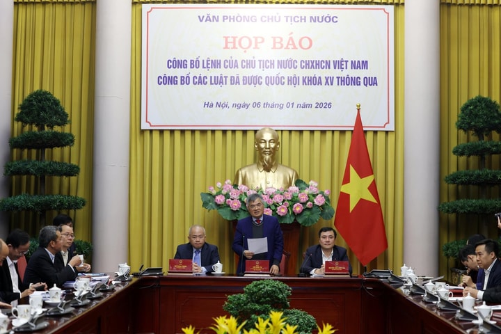 Công bố Lệnh của Chủ tịch nước về 12 luật